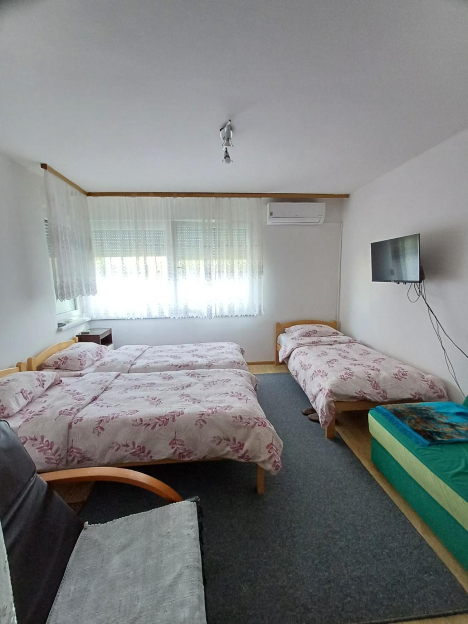 Apartments Lela Бихач Экстерьер фото